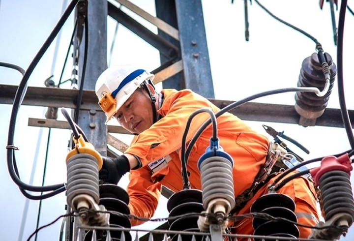 Nắng nóng có thể kéo dài hơn 2025, tiêu dùng điện nguy cơ vượt 1 tỷ kWh/ngày