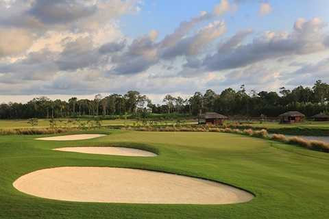 Sân Vinpearl Golf Phú Quốc Vinpearl Golf ra mắt dịch vụ đón tiễn cao cấp với siêu Coupe địa hình đa dụng - 3