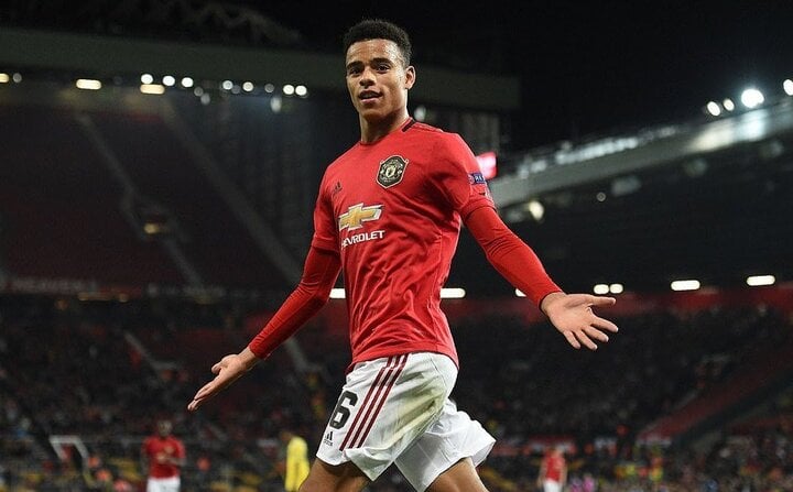 Bê bối dắt gái của sao MU và Man City: Cầu thủ Anh chưa thành tài đã thành tật? - 2