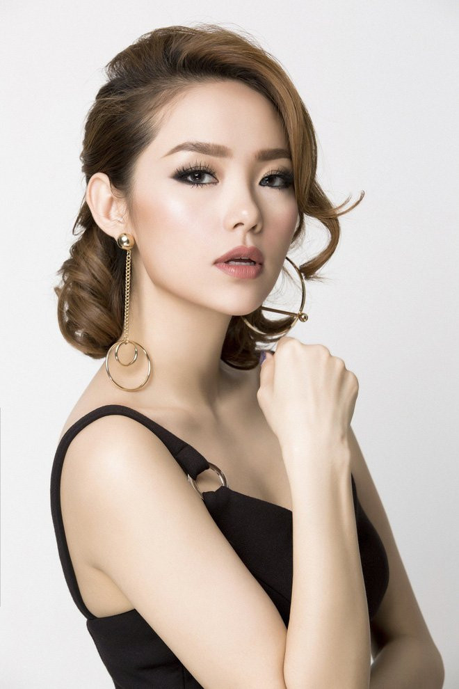 Nữ ca sĩ Minh Hằng.