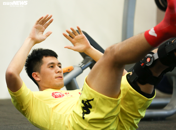 Đình Trọng nghỉ thi đấu hết năm, HLV Park Hang Seo chịu trách nhiệm đến đâu? - 3