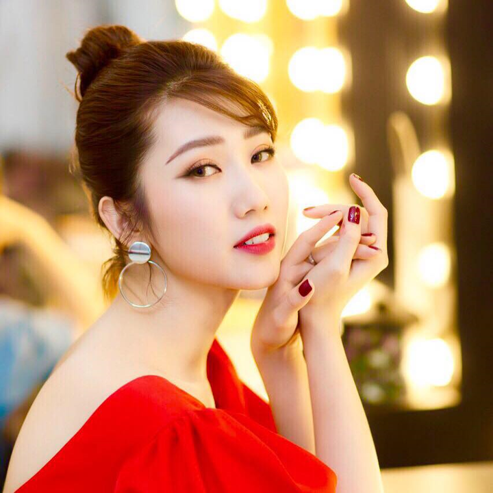 Thúy Ngân bị người yêu đầu đập vỡ 5 điện thoại, chở vào nghĩa địa đe dọa - 2