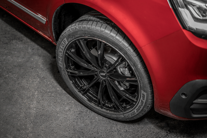 Hãng độ ABT Sportsline nâng cấp sức mạnh cho minibus VW T6 - 4