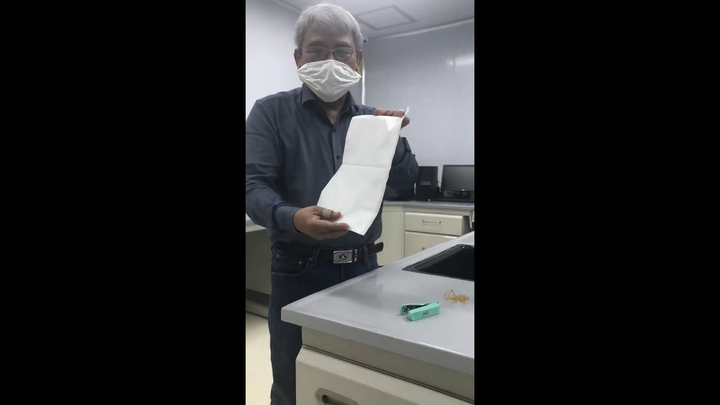 Bác sĩ hướng dẫn cách tự chế khẩu trang ngừa virus corona đơn giản - 1