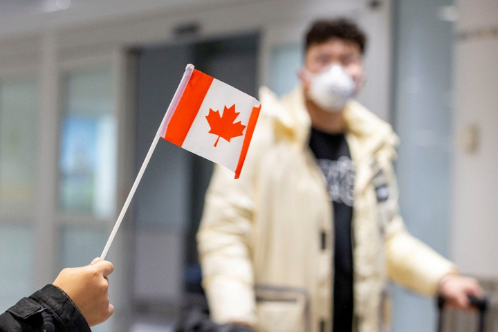 Canada ghi nhận ca nhiễm virus corona thứ 4 là bệnh nhân từng âm tính - 1