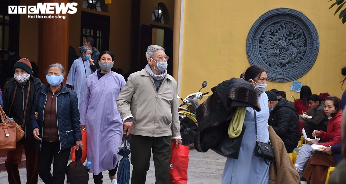 Chùa Ba Vàng dừng tổ chức lễ khai hội, du khách đeo khẩu trang đi lễ chùa - 11