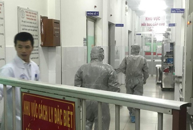 Người thứ 7 tại Việt Nam dương tính với virus corona - 1