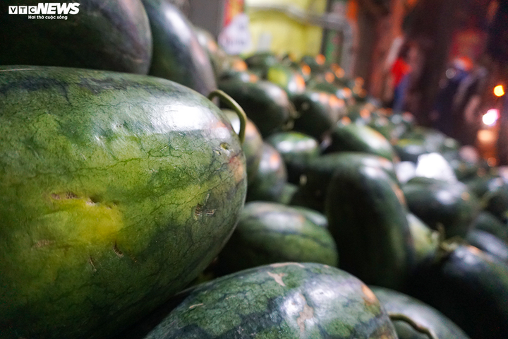 Cửa khẩu ngừng thông quan, hàng nông sản lại chạy về Thủ đô chờ giải cứu - 8