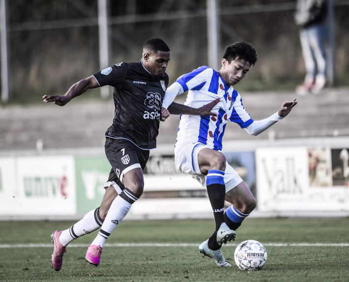 Chuyên gia: 'Văn Hậu khó được ra sân nhưng đã đá là sẽ hay' - 2