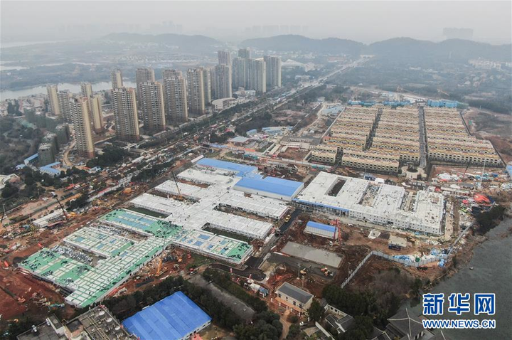 Bệnh viện xây dựng thần tốc tại Vũ Hán tiếp nhận các bệnh nhân corona đầu tiên - 2