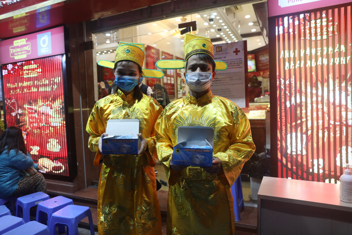 Những hình ảnh chưa từng có trong ngày vía Thần Tài 2020 - 3