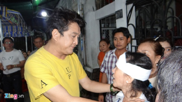 Thoại Mỹ, Tấn Beo và nhiều nghệ sĩ cải lương đến viếng NSƯT Chiêu Hùng - 6