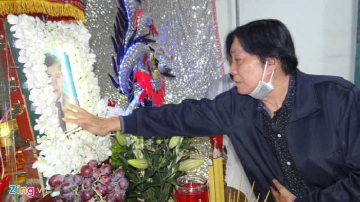 Thoại Mỹ, Tấn Beo và nhiều nghệ sĩ cải lương đến viếng NSƯT Chiêu Hùng - 7