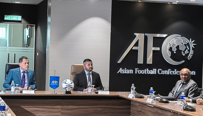 Bóng đá châu Á trong tâm bão virus corona - 2