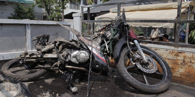 Tài xế Mercedes tông chết người: Công an thực nghiệm hiện trường - 3