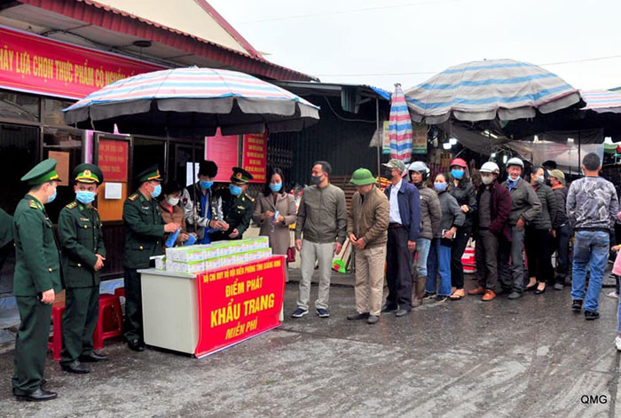 Ảnh: Hai chợ sầm uất nhất Móng Cái đóng cửa, gần 1.000 hộ ngừng kinh doanh - 4