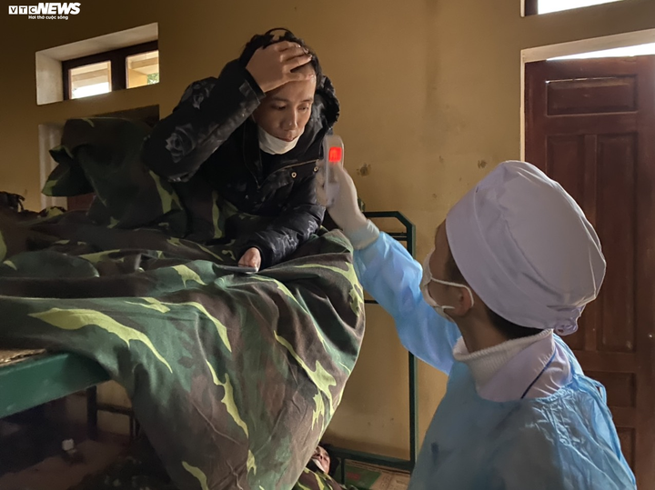 Cận cảnh khu cách ly người từ Trung Quốc về Việt Nam tại Lạng Sơn - 10