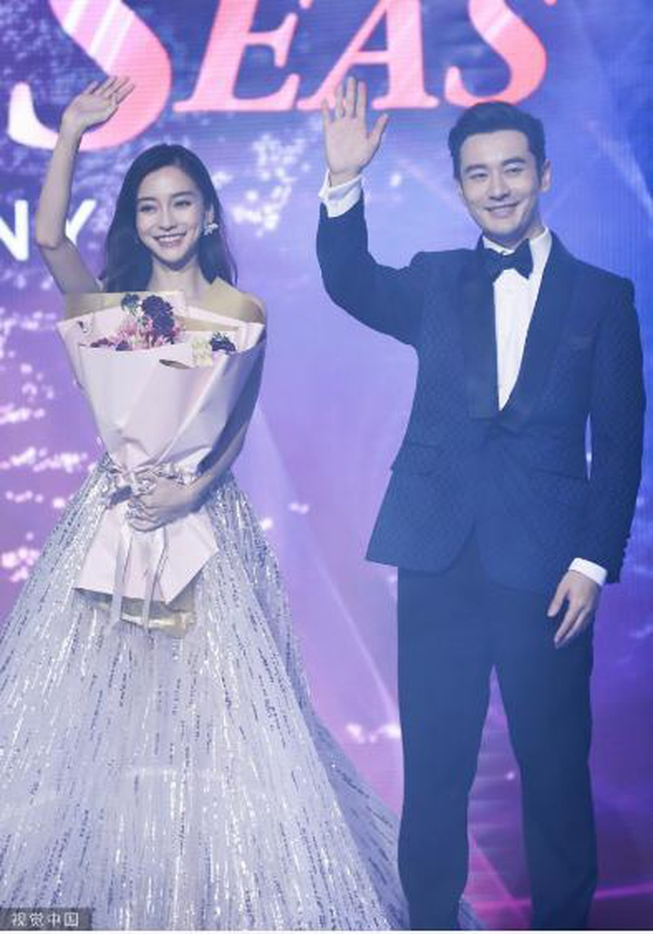 Chỉ với hành động này, Huỳnh Hiểu Minh phủ nhận hôn nhân rạn nứt với Angela Baby - 2