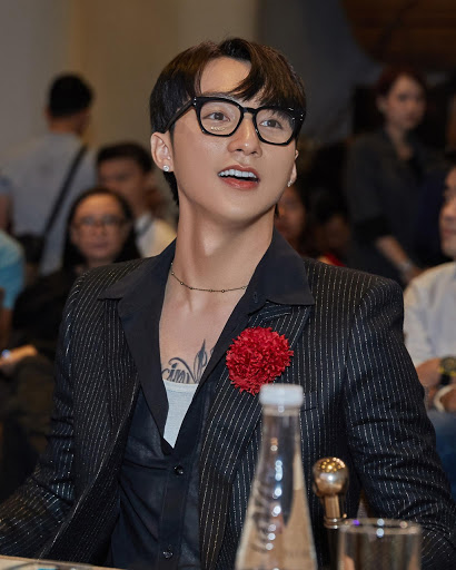 Sơn Tùng M-TP trở thành nghệ sĩ Việt đầu tiên đạt 4 triệu lượt theo dõi trên Instagram - 2