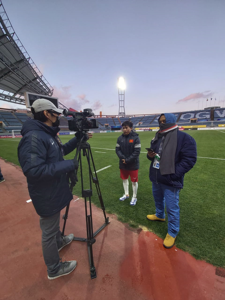 Tuyển nữ Việt Nam làm quen sân, sẵn sàng quyết đấu Myanmar - 6