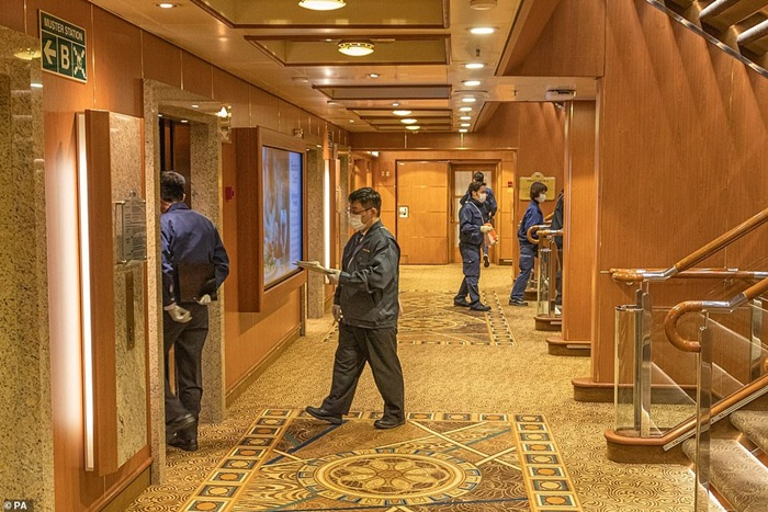 Vẻ hoành tráng trong siêu du thuyền bị phong tỏa vì 10 người nhiễm virus corona - 10