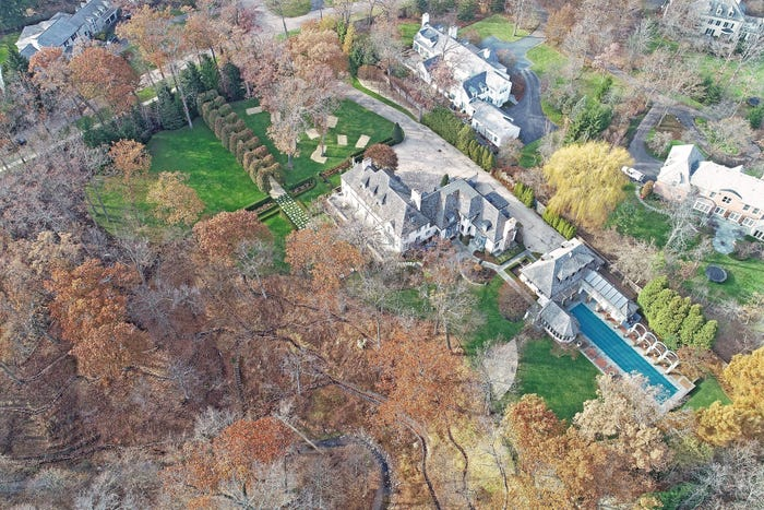 Cựu CEO Boeing chịu lỗ 3 triệu USD khi rao bán nhà - 1