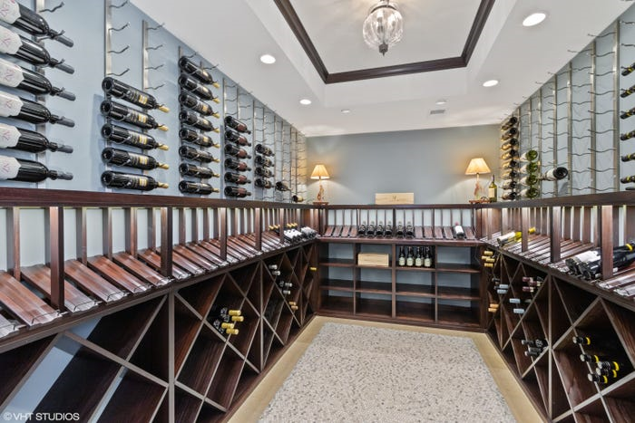 Cựu CEO Boeing chịu lỗ 3 triệu USD khi rao bán nhà - 12