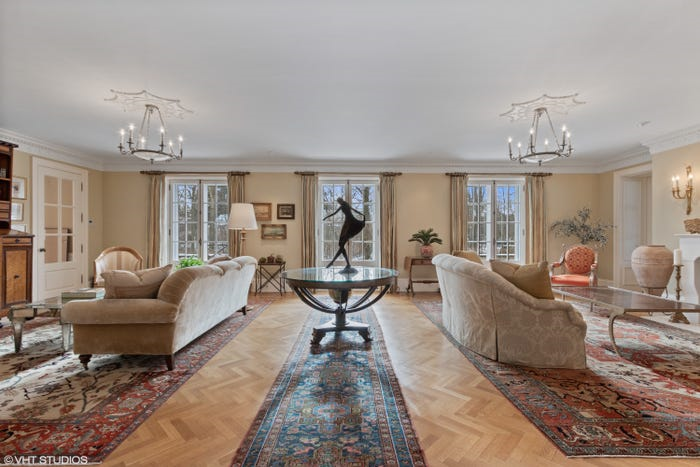 Cựu CEO Boeing chịu lỗ 3 triệu USD khi rao bán nhà - 3