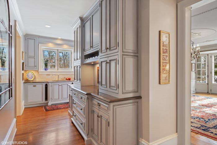 Cựu CEO Boeing chịu lỗ 3 triệu USD khi rao bán nhà - 5