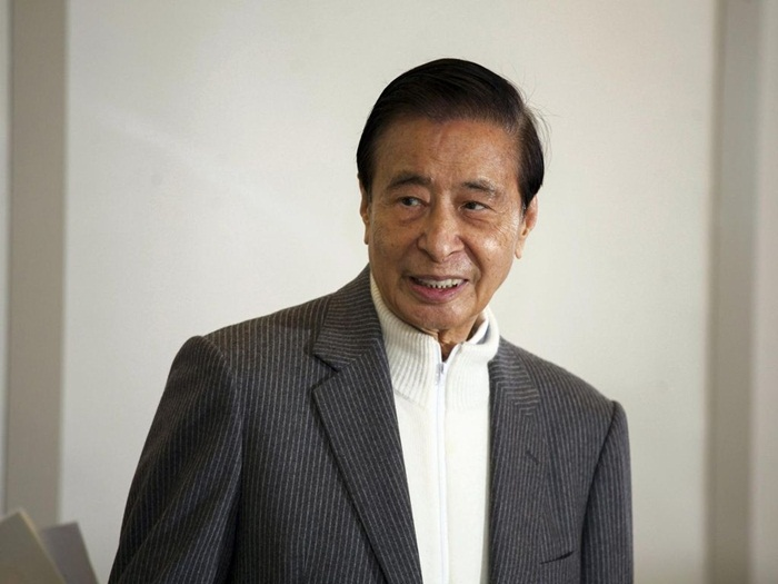 Chân dung người 'vượt mặt' tỷ phú Lý Gia Thành, chiếm ngôi giàu nhất Hong Kong - 1