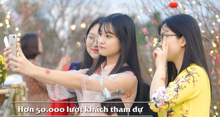 Những dấu ấn khó quên tại Lễ hội hoa đào lớn nhất Việt Nam - 1