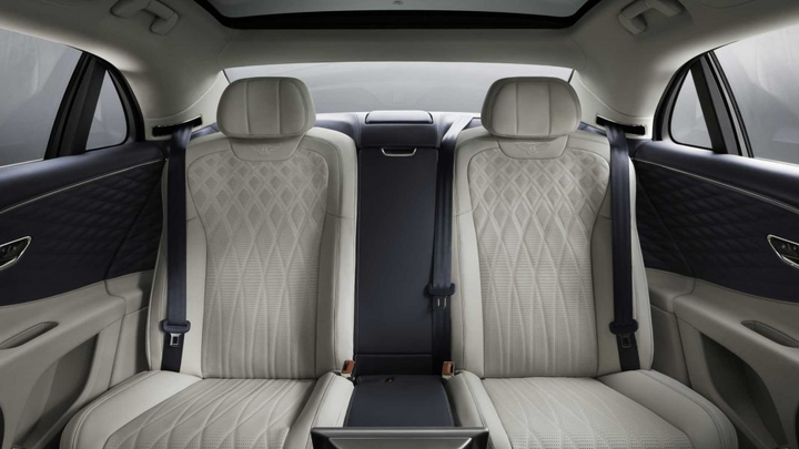 Bentley sẵn sàng bàn giao Flying Spur thế hệ mới cho khách hàng - 6