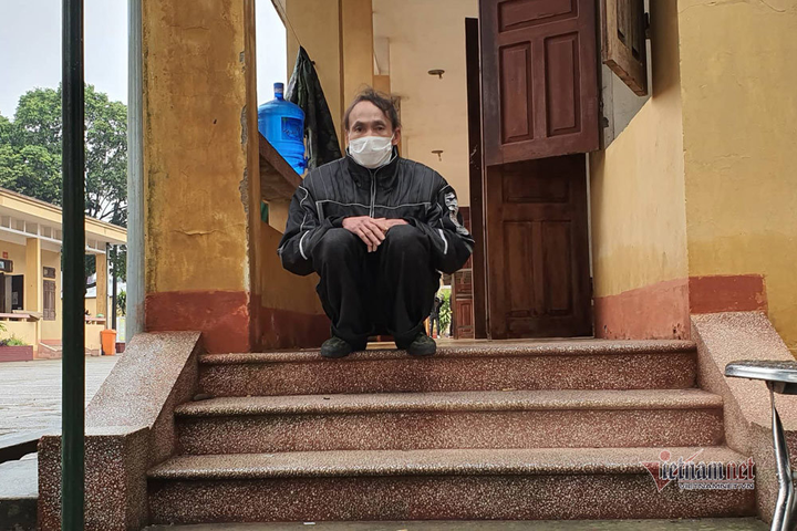 Cháu bé nhỏ tuổi nhất trong khu cách ly phòng dịch corona tại Lạng Sơn - 6