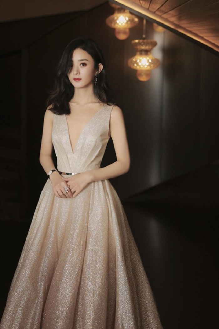 Nhan sắc 'gái một con trông mòn con mắt' của Triệu Lệ Dĩnh - 7