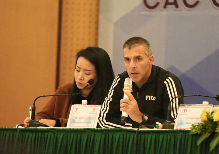 V-League chưa đủ chuẩn để áp dụng công nghệ VAR - 2