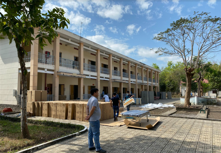 Ảnh: TP.HCM gấp rút thi công bệnh viện dã chiến chống virus corona - 8