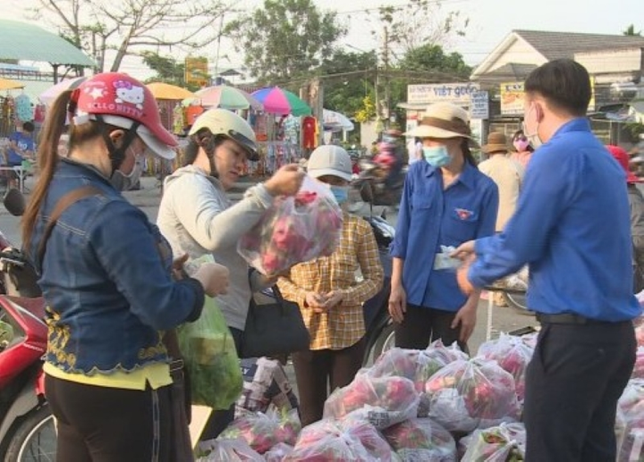 Tiền Giang: Thanh long vào tận bếp ăn khu công nghiệp để được tiêu thụ - 1
