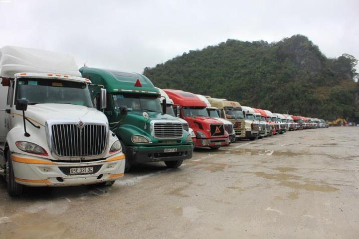 Lái xe, người giao hàng của Trung Quốc sang Việt Nam không được đi sâu vào nội địa - 1