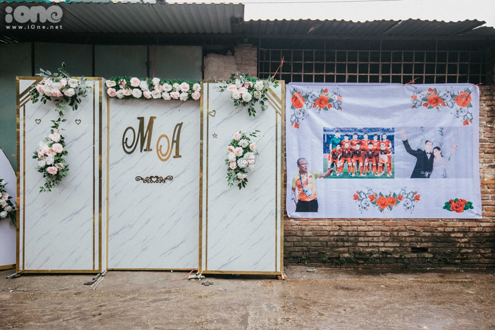 Rạp cưới trên sân bóng làng của Duy Mạnh - Quỳnh Anh - 8