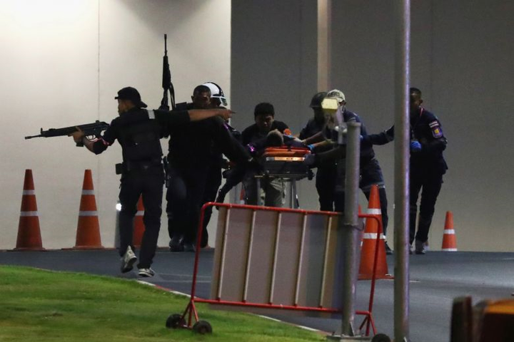 Cảnh sát Thái Lan tiêu diệt tay súng giết người hàng loạt - 1