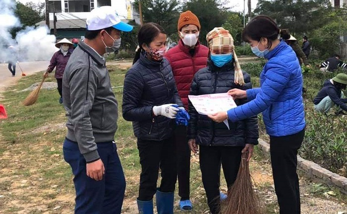 Ảnh: Dân Quảng Ninh dọn vệ sinh, xử lý môi trường để chống dịch nCoV - 9