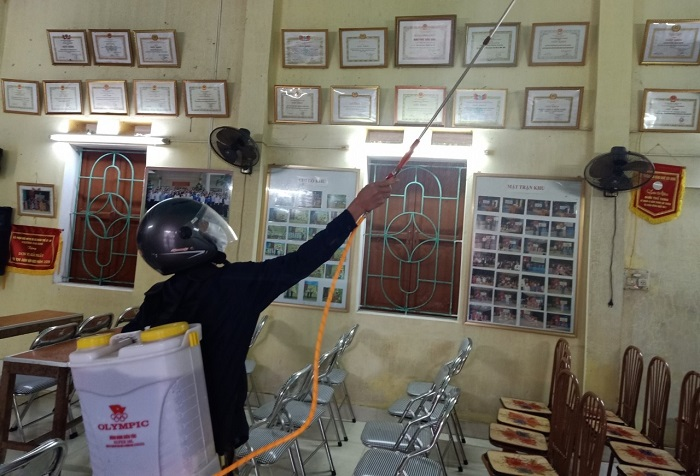 Ảnh: Dân Quảng Ninh dọn vệ sinh, xử lý môi trường để chống dịch nCoV - 6