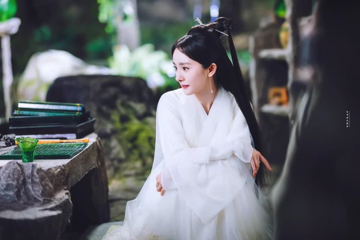 Từ 'Tam sinh tam thế' đến 'Chẩm thượng thư', Dương Mịch vẫn đẹp lấn át đàn em - 10