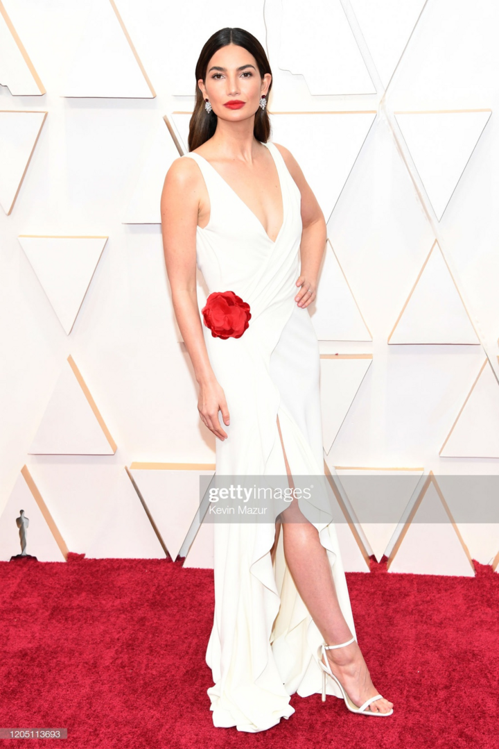 ‘Nữ hoàng cảnh nóng’ khoe sắc trên thảm đỏ Oscar 2020 - 4