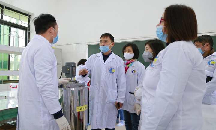 Trường Đại học Công nghiệp Hà Nội sản xuất nước rửa tay phục vụ hơn 30.000 sinh viên - 6