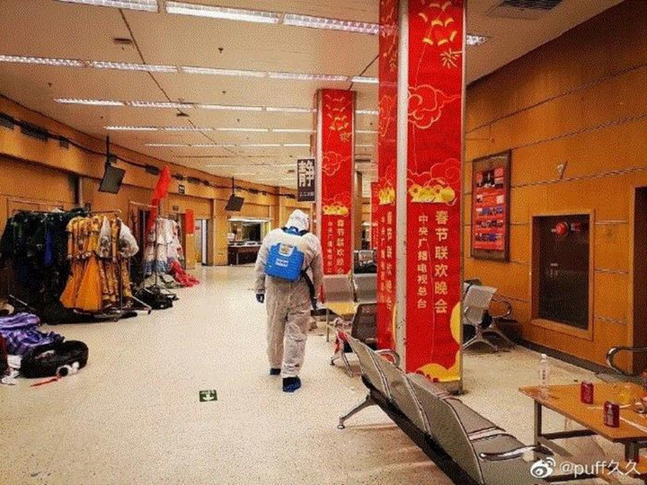 Dịch corona bùng phát, showbiz Trung Quốc 'đóng băng', nhiều ông lớn đứng bên bờ vực phá sản - 2