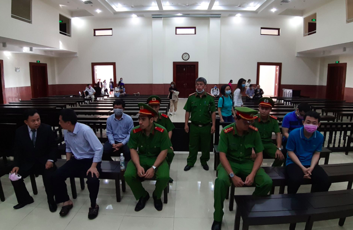 Hoãn xử phúc thẩm vụ VN Pharma do nhiều bị cáo, người liên quan vắng mặt - 2