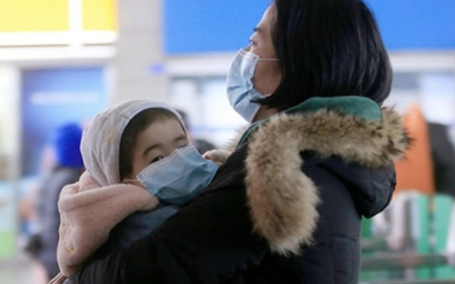 Sức khỏe bé gái 3 tháng tuổi nhiễm corona ở Vĩnh Phúc giờ ra sao? - 1