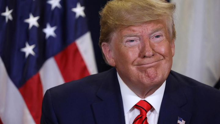 Tổng thống Donald Trump dự đoán virus corona sẽ 'biến mất vào tháng 4' - 1