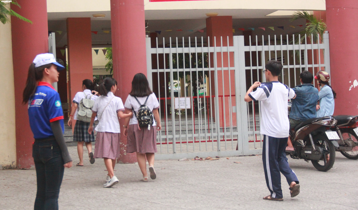 Học sinh TP.HCM có thể đi học vào đầu tuần sau - 1